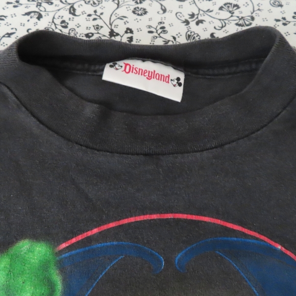 CHERNABOG DISNEY HOUSE OF VILLAINS TSHIRT - Picture 6 of 7